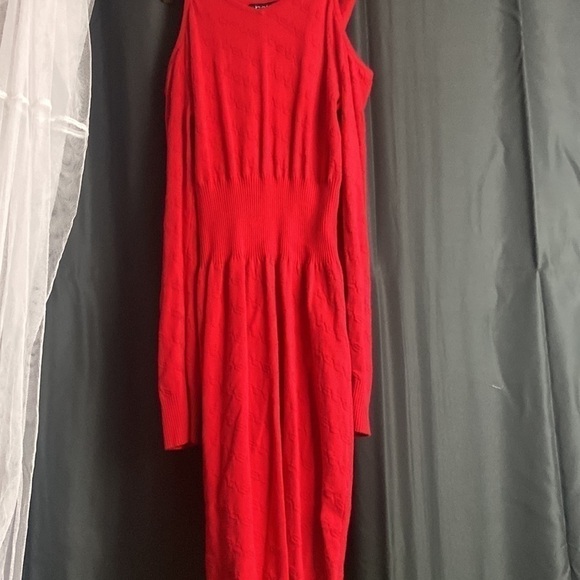 Bebe Red cold shoulder Knit Dress - Picture 5 of 11